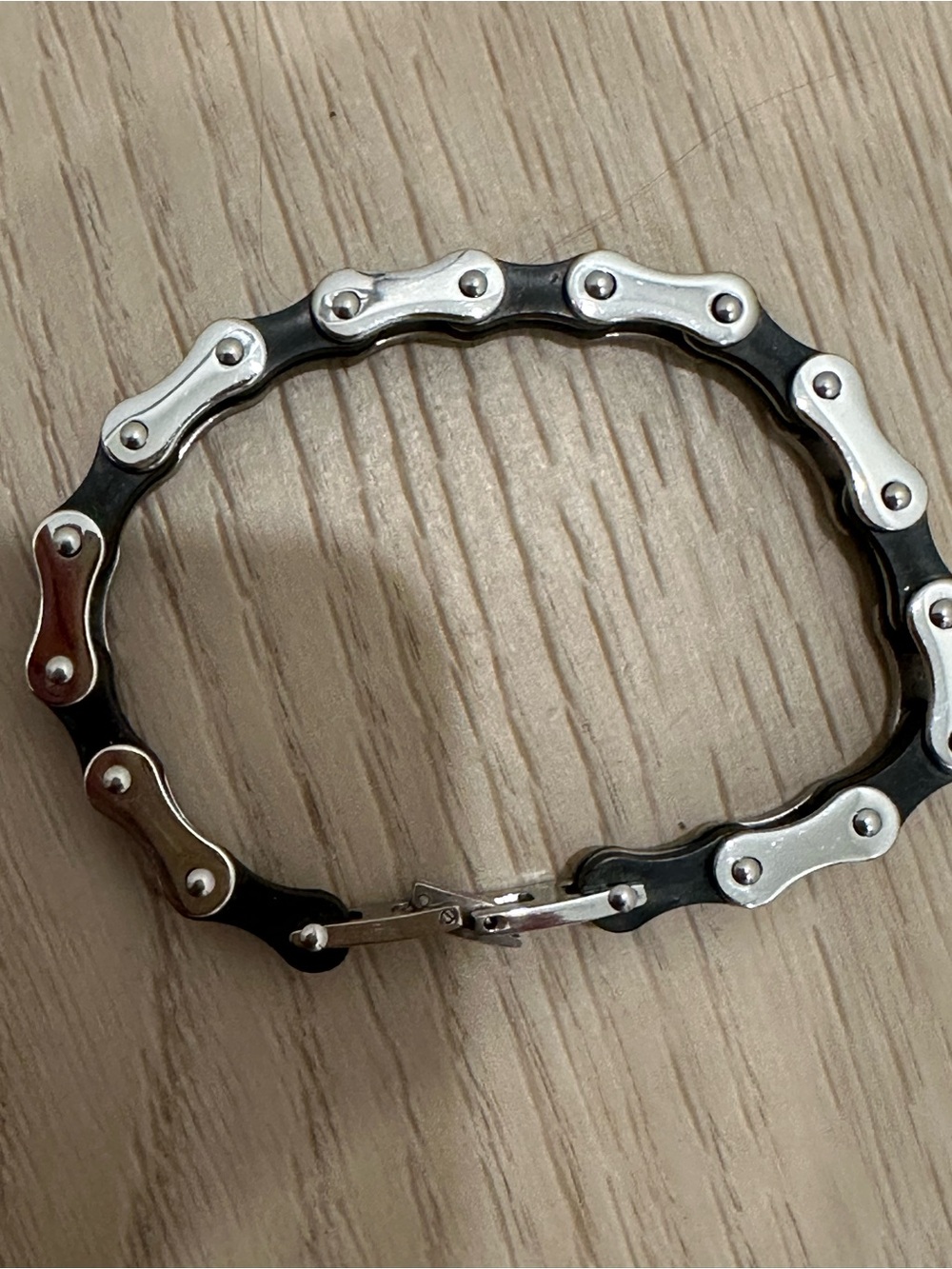 Unisex Black & Silver Chain-Link Bracelet - Unbranded